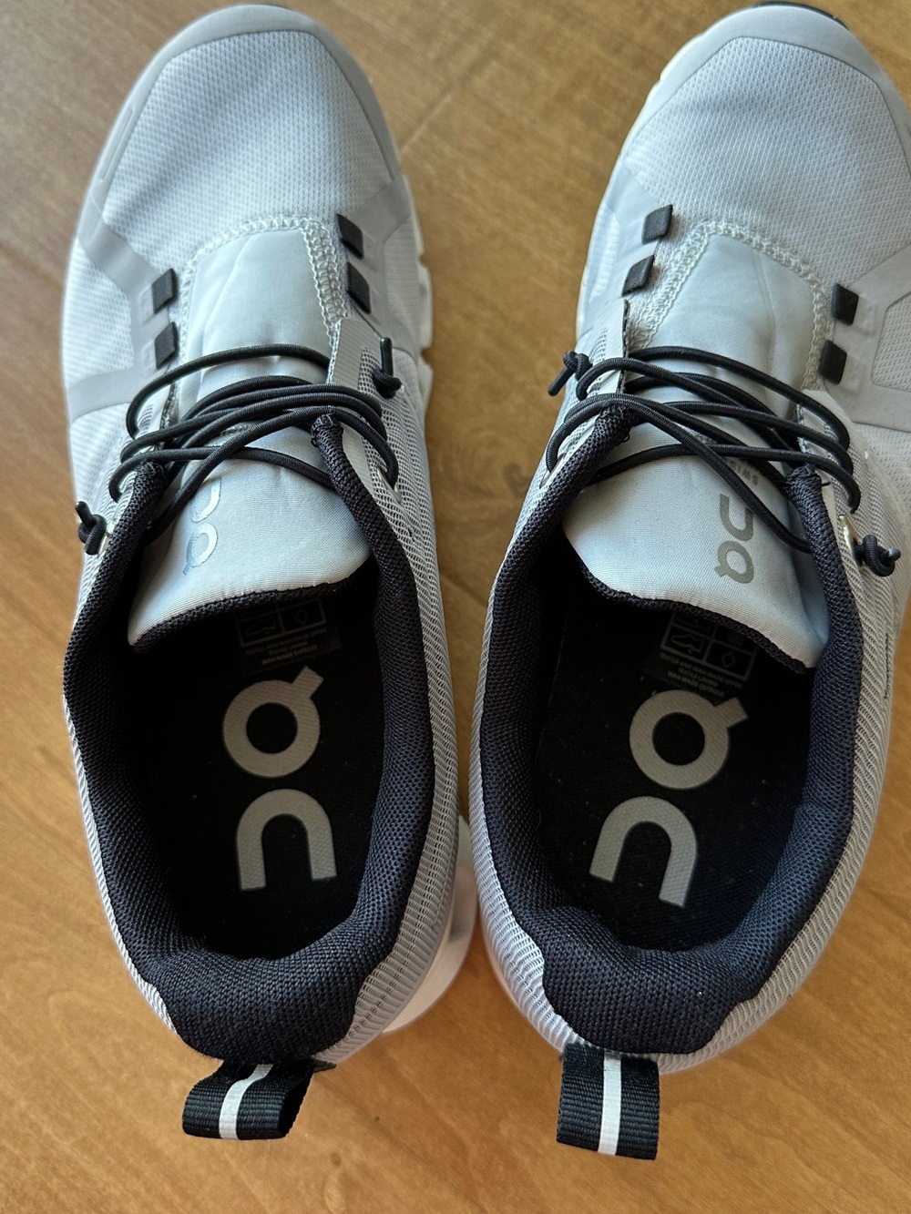 On Cloud 5 Women’s Waterproof Sneakers, Glacier/White, Size 8 - Picture 5 of 11